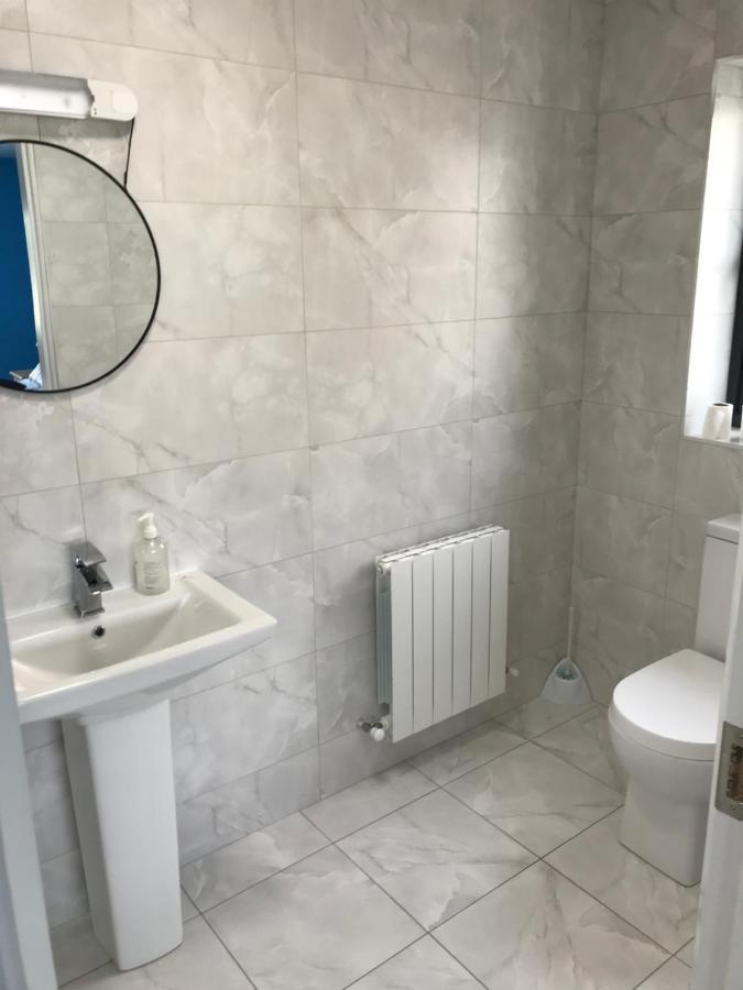 1 Luxurious Room In Family Home Килларни Экстерьер фото